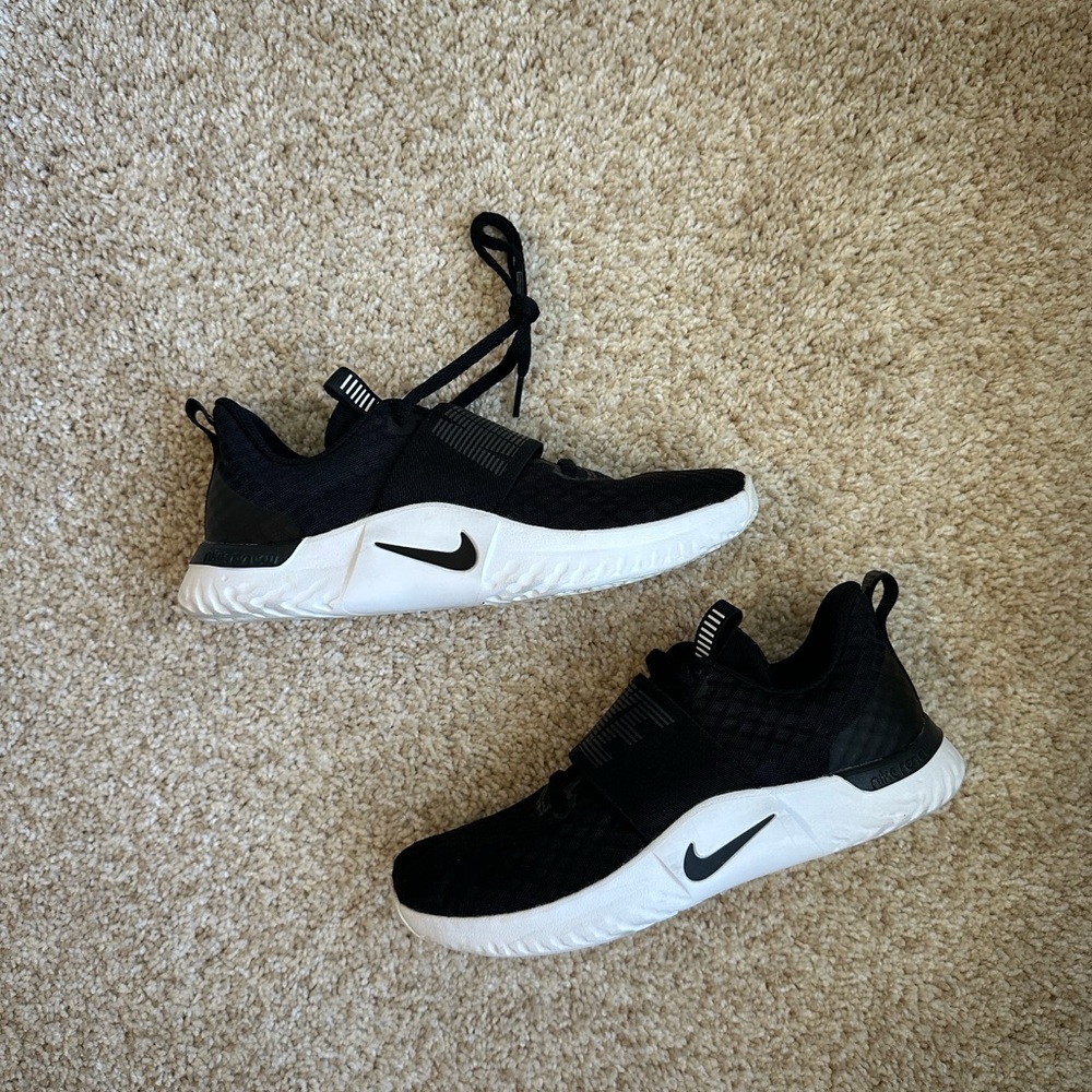 Nike Black Athletic Shoes
